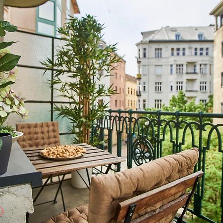 M52 Apartment - Hostaid Budapest Esterno foto
