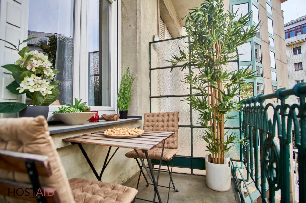 M52 Apartment - Hostaid Budapest Esterno foto