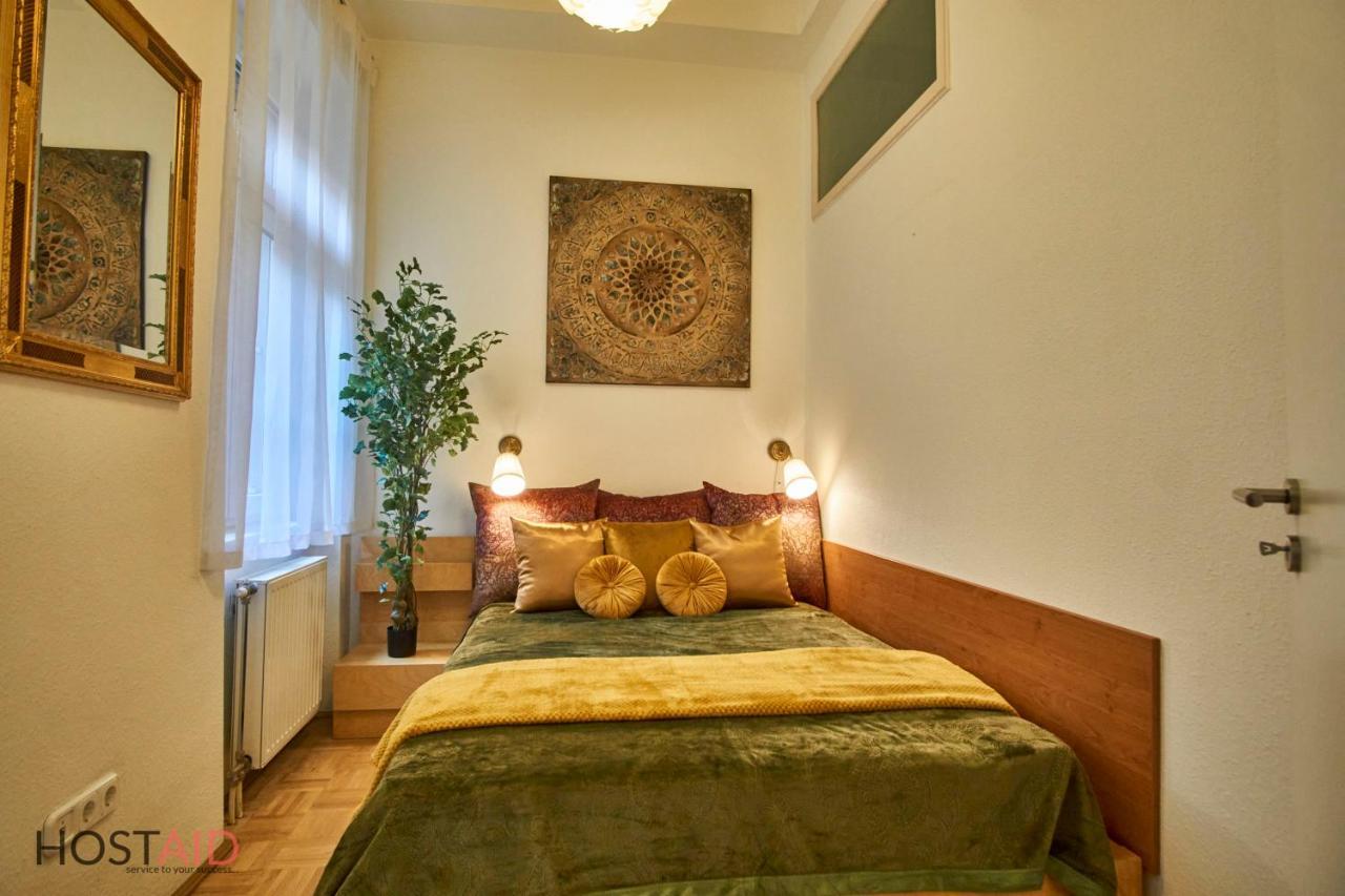 M52 Apartment - Hostaid Budapest Esterno foto