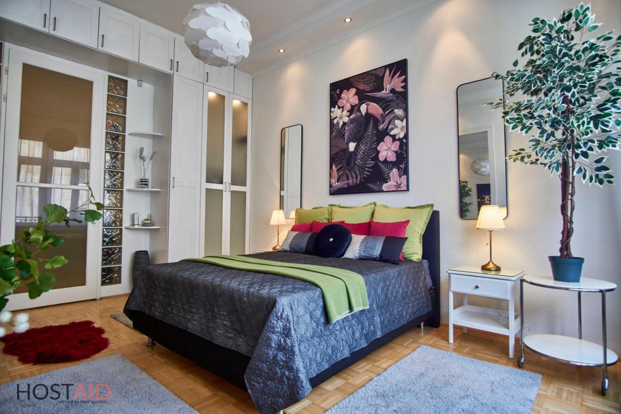 M52 Apartment - Hostaid Budapest Esterno foto