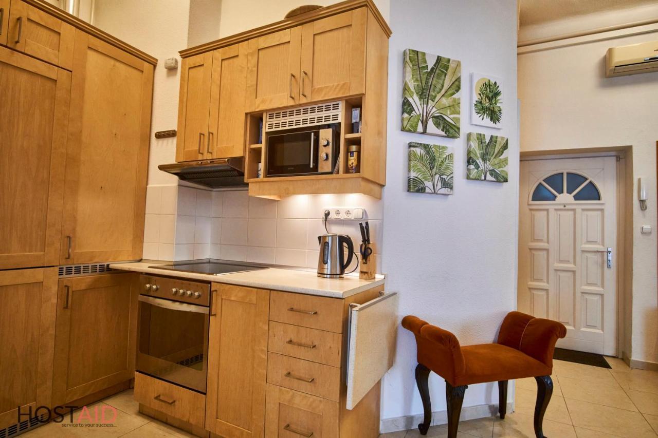 M52 Apartment - Hostaid Budapest Esterno foto