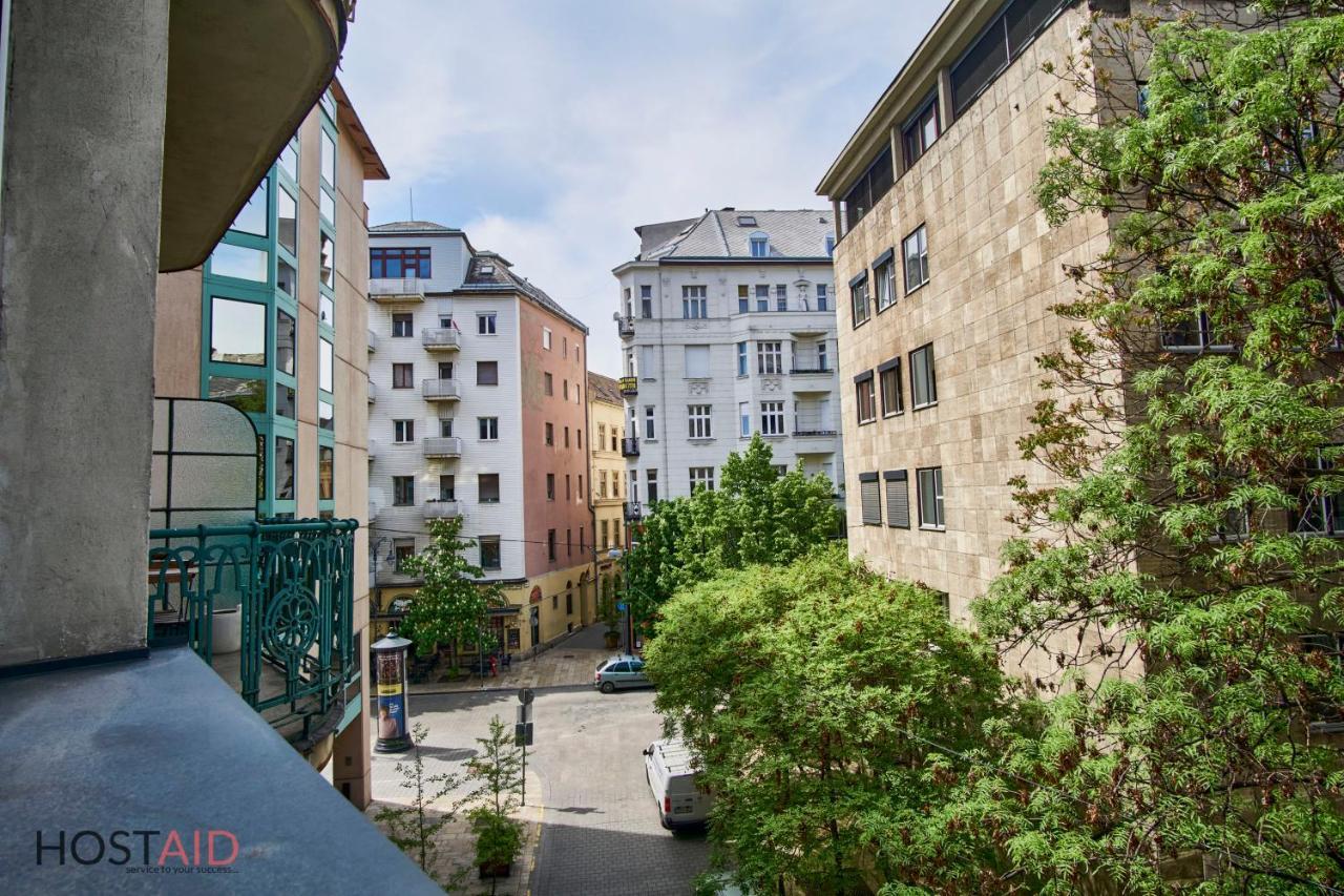 M52 Apartment - Hostaid Budapest Esterno foto